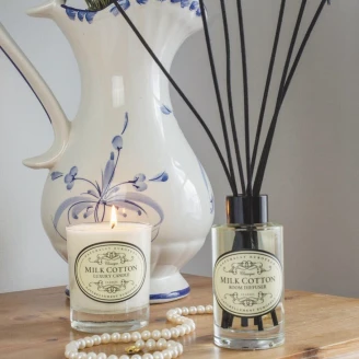 <strong>Naturally European</strong>  Set med Diffuser och Ljus Mjölk Bomull