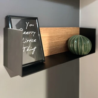 Hylla <strong>Norrvi</strong>  60 cm Svart & Trä Light Oak Matt