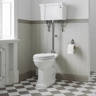 <strong>Burlington</strong>  Golvstående Mediumspolande Toalett med Väggcistern & Mjukstängande Toalettsits