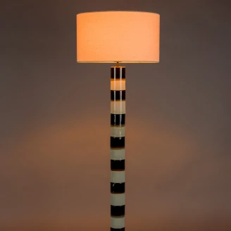 Dutchbone Golvlampa <strong>Vertigo</strong>  Grön, Svart