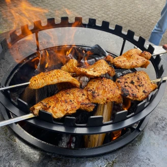 BonFeu <strong>Grillset</strong>  med BonBowl Eldskål Cortenstål 120 cm, Plancha, Grillgaller Rund, Subbel Stålring & Spett Ring