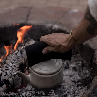 Barebones Grytunderlägg <strong>Ferroa</strong>  Svart