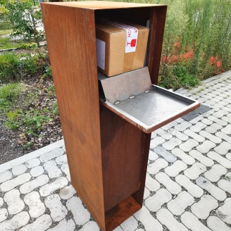 Brevlåda Hortum Cortenstål 30x45x120 cm