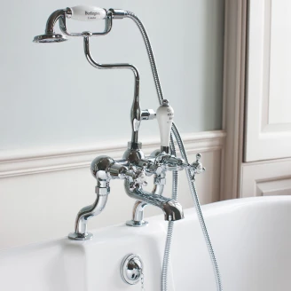 <strong>Burlington</strong>  Däckmonterad Badkarsblandare Claremont Krom
