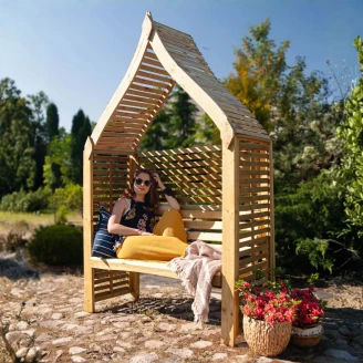 Pergola med Halv Spaljé <strong>Granbern</strong>  Tre