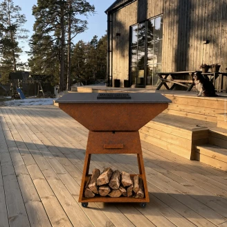 Cortenique Eldstad med Hjul <strong>Rustika</strong>  Cortenstål 100x100 cm