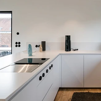 Cosentino Måttbeställda Bänkskiva Silestone Miami White 17 Suede, 1.2 cm