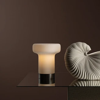 Bordslampa <strong>Luvne</strong>  Isvit
