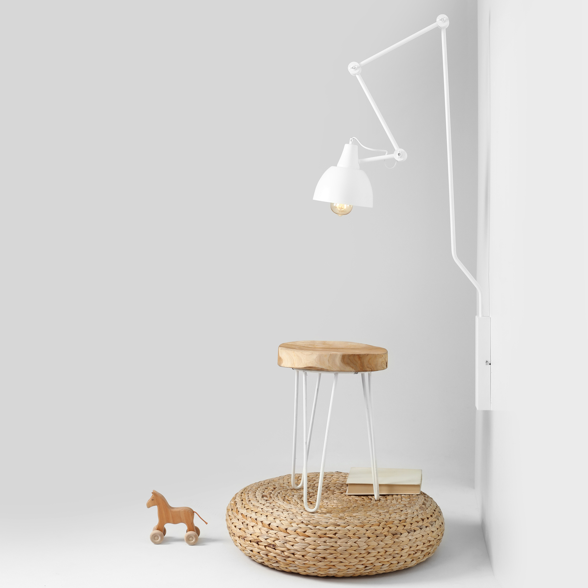 Vägglampa Nelia Vit M