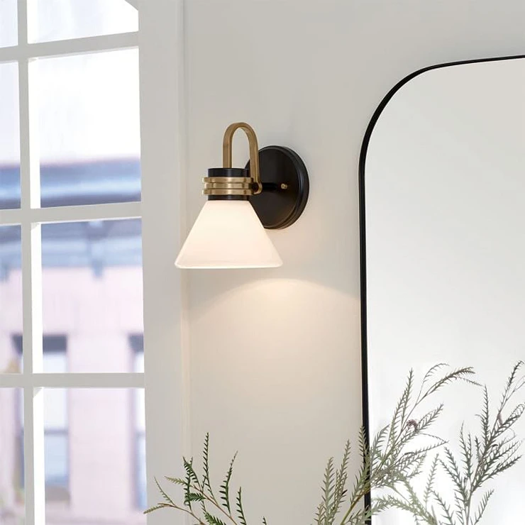 Kichler Vägglampa Farum Svart, Champagnebrons